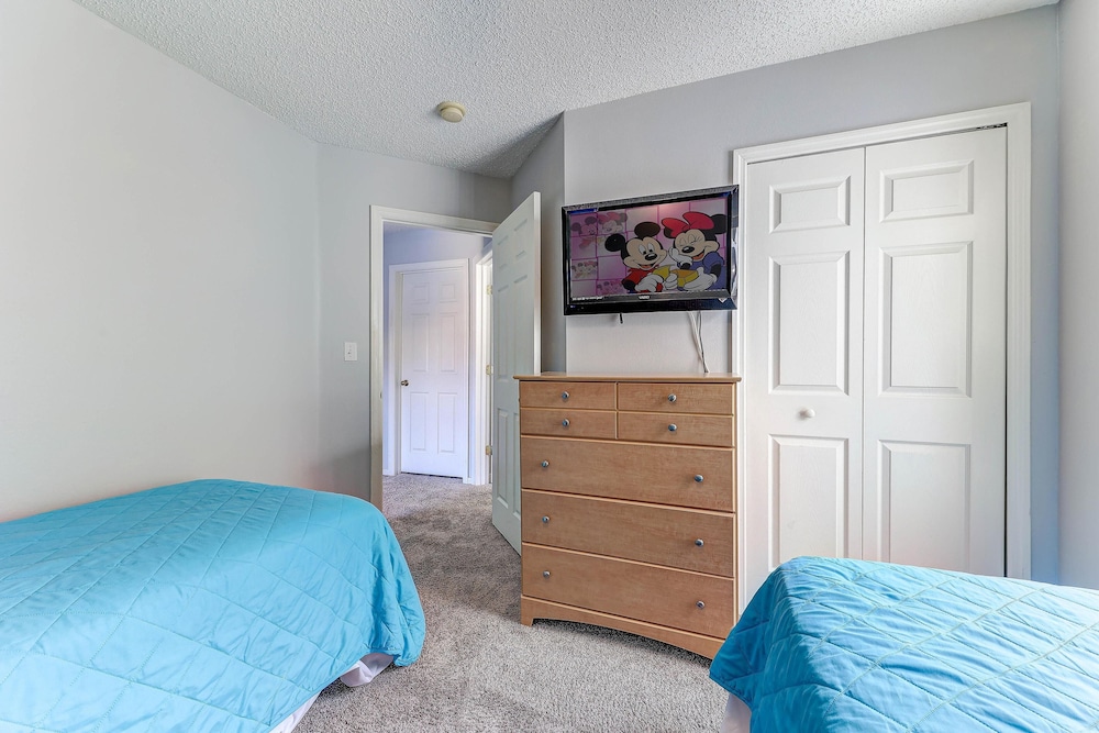 Orlando and Kissimmee Town homes by MyOrlandoStay