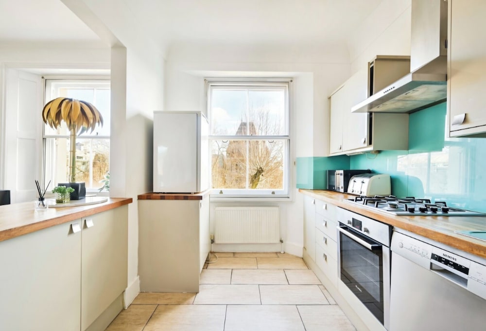 Luxury 3-bed Kensington Apartment - Sleeps 6