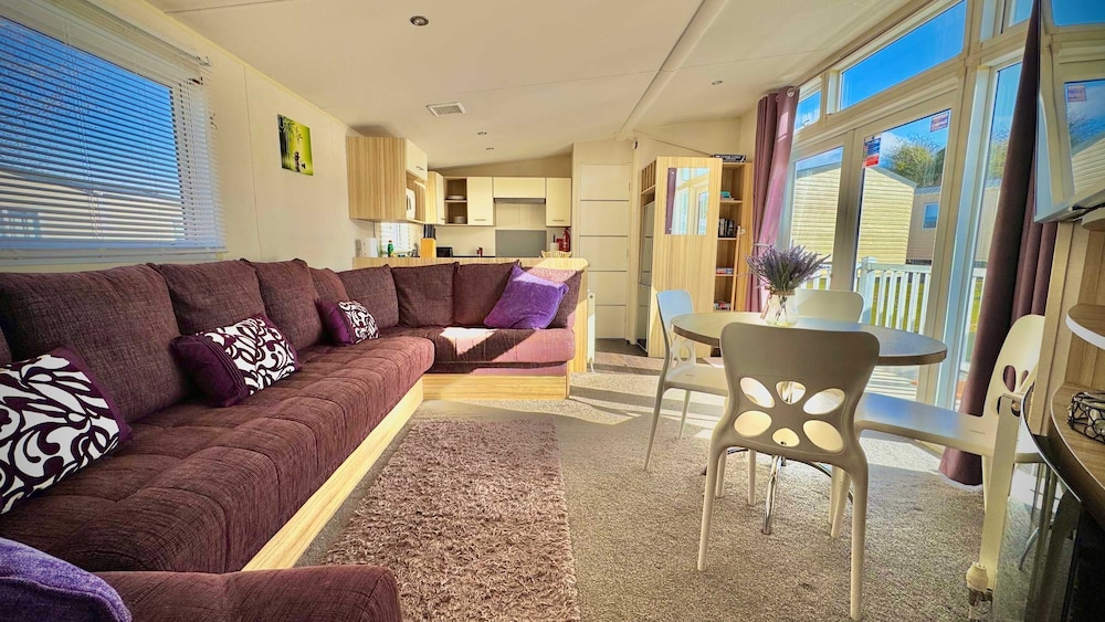 Marton Mere - 3 Bedroom Caravan