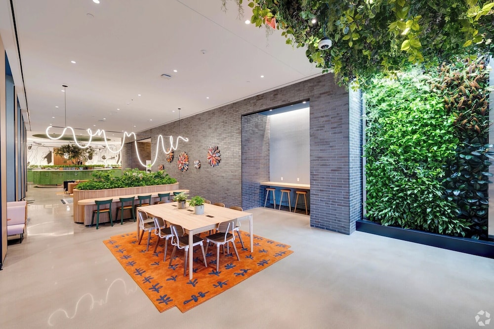Luxury Apartments by Hyatus at Central Philly