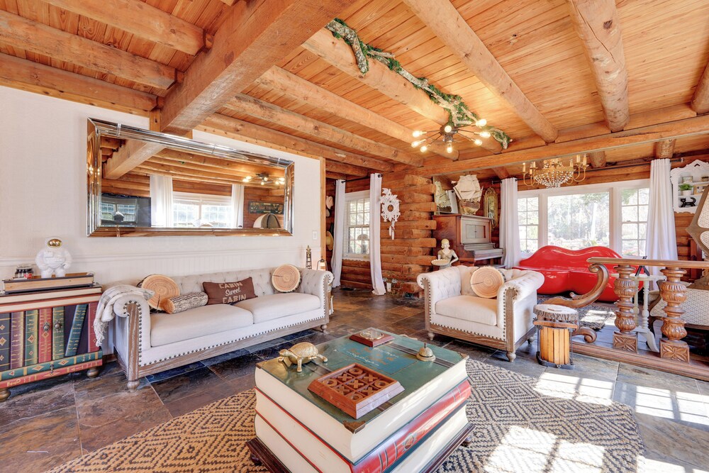 < 4 Mi to Boat Ramp & Mickler Beach: Unique Cabin