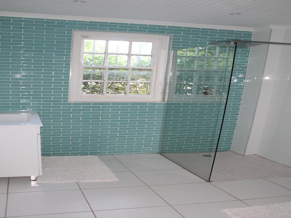 Blue's Guest House