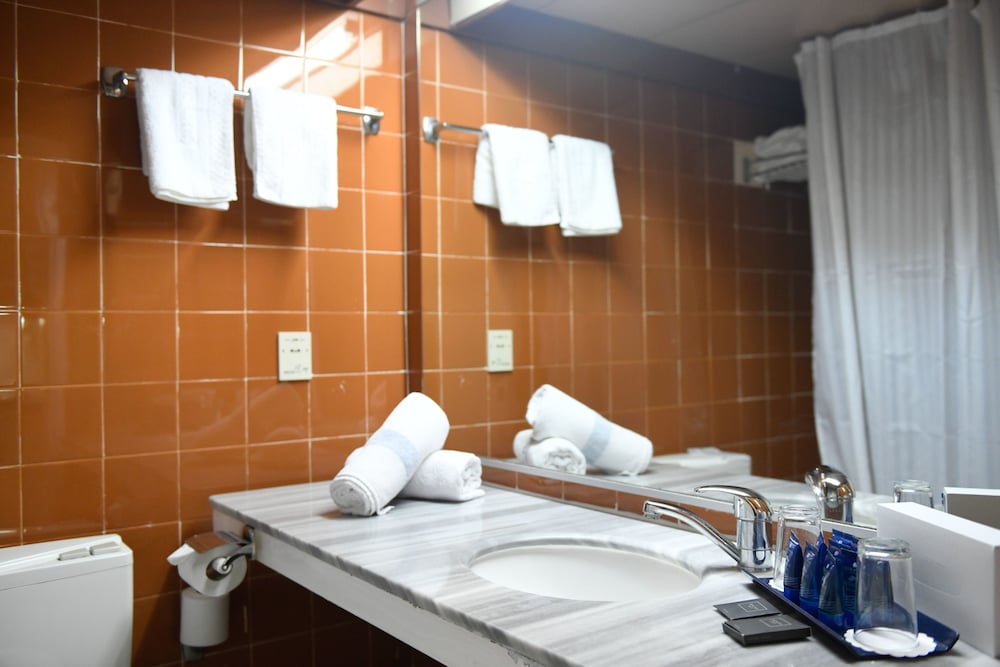 Tiberias Vacations - Club Hotel Tiberias - Property Image 3