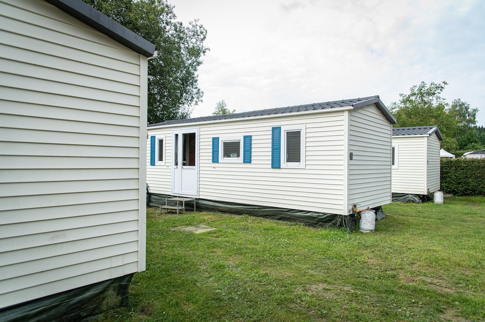 Mobile Home With Heated Pool