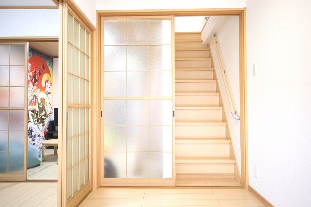 KARAHORI NODOKA
