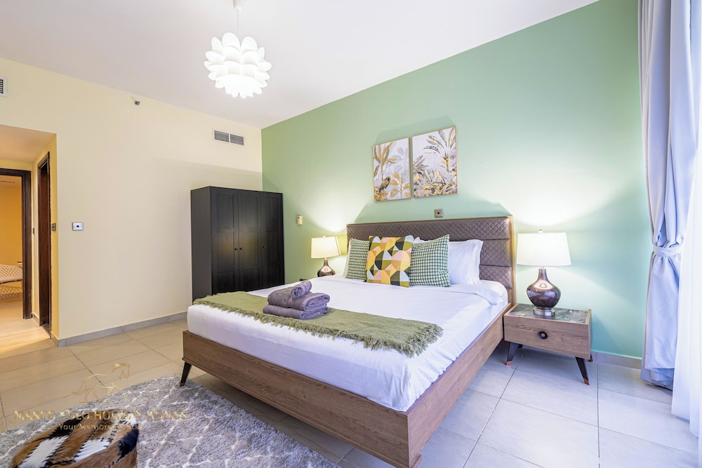 Marco Polo - Striking Lake Views at JLT | 1 BR | 2 Balconies