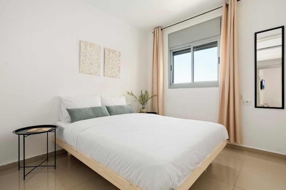 Sea View Beach Penthouse by Sea N' Rent