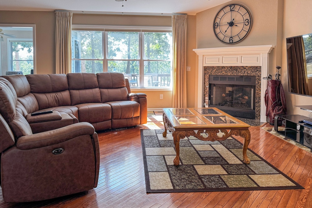 Golf, Fish & Hike: Hot Springs Village Home!