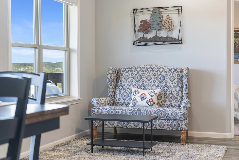 Stonebridge Escape Sleeps 8!