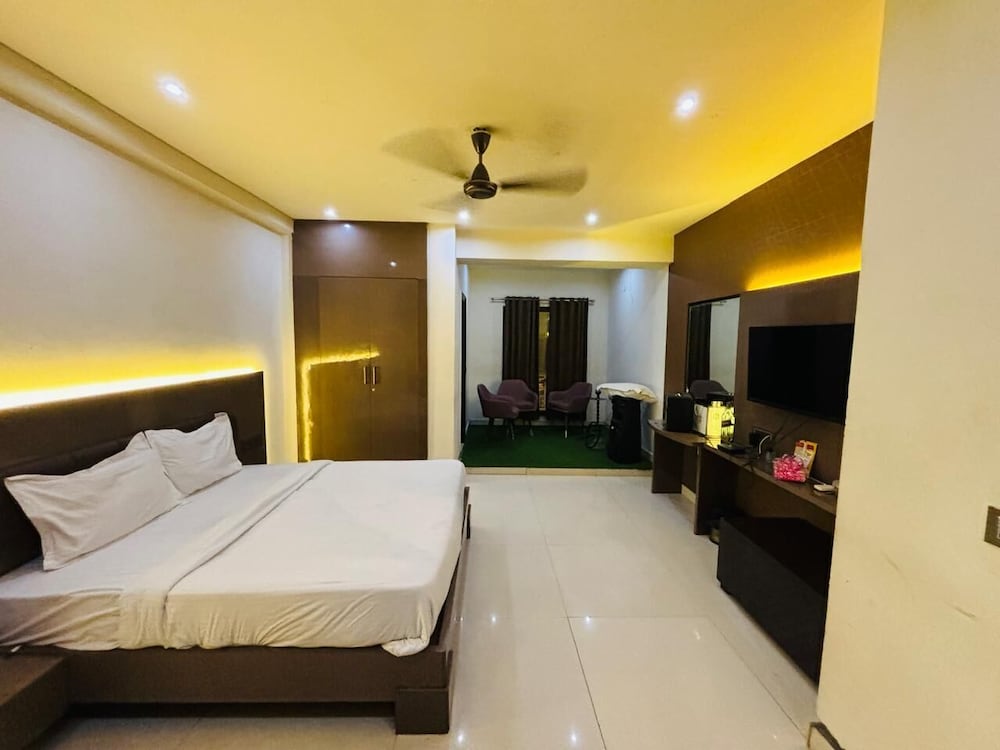 Hotel 19 West