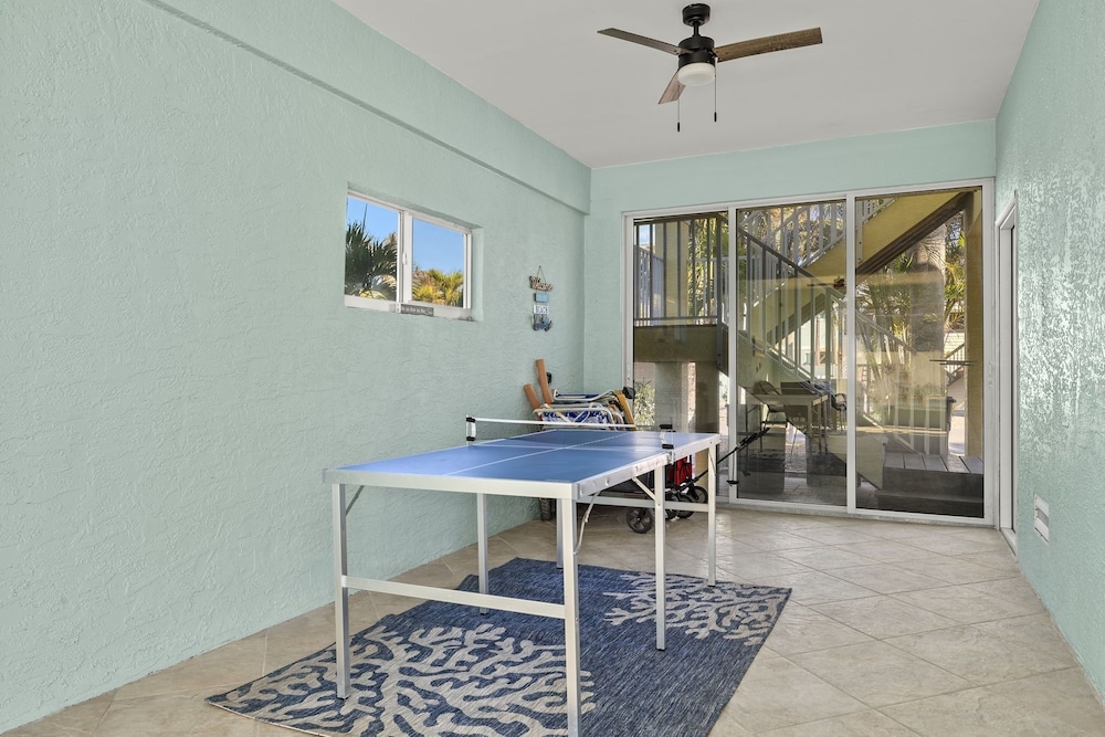 241 Oasis Pearl: 3br Pool Home! 3 Bedroom Home