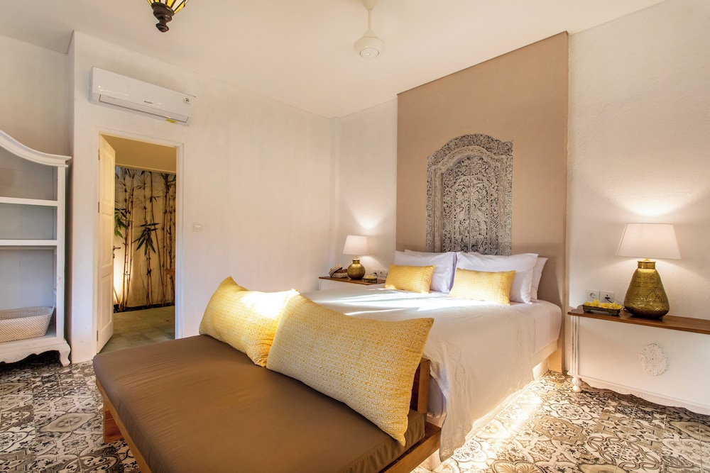 PinkPrivate Sanur - for Cool Adults Only