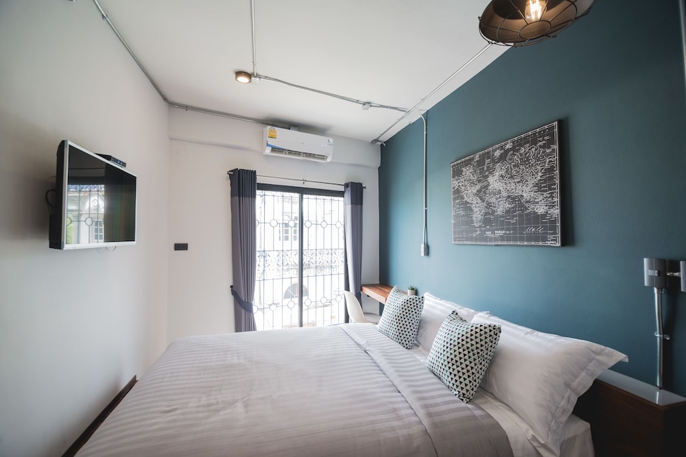 Chernchan Hostel
