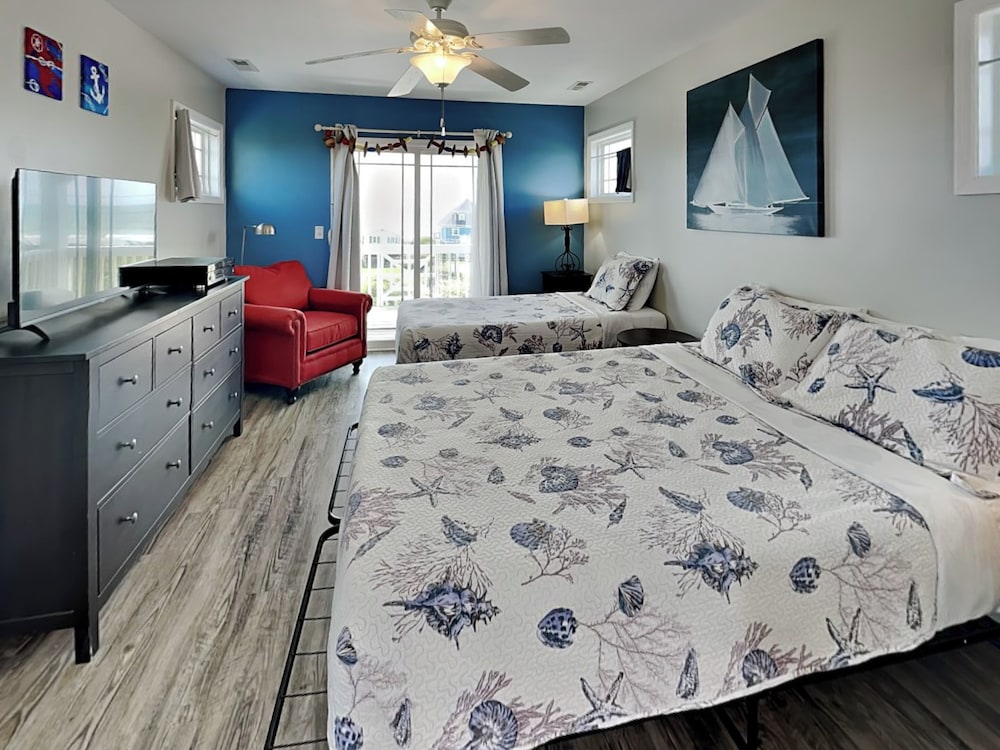 Lovin' Lowe Tide by Topsail Realty