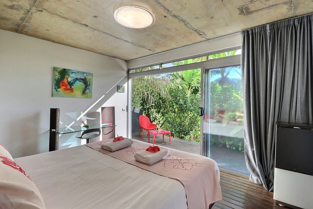 Moorea Horizon