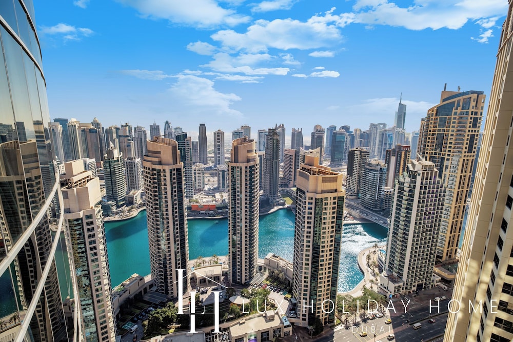 LUX The Premium Marina Sea View Suite
