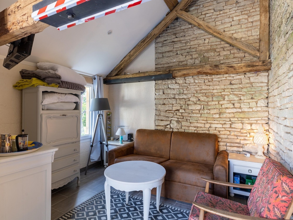 Charming Home in Molesme