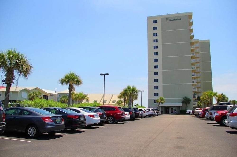 Tradewinds 1102