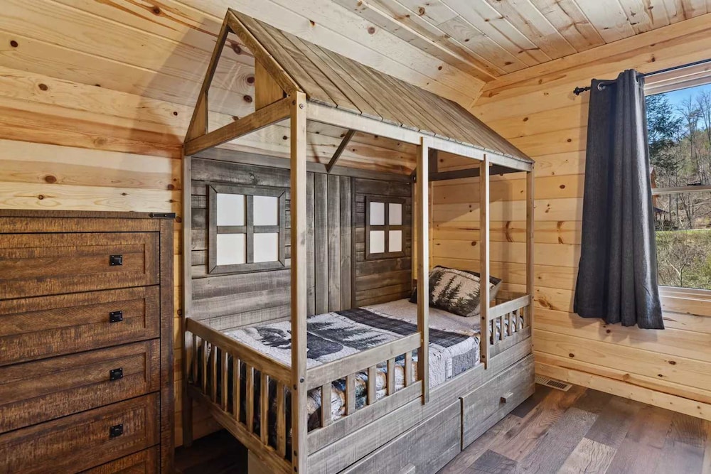 Mystic Cabin in Gatlinburg