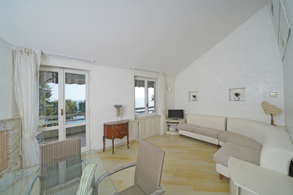 Il Melagrano A12 by Wonderful Italy