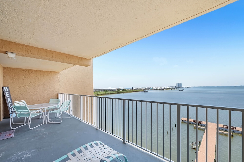 Compass Point 503