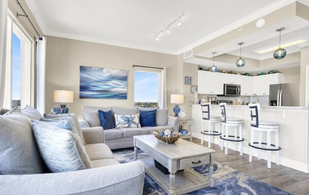Sapphire Shores - Beachfront With Chair Setup