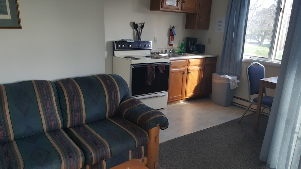 Clark's Beach Motel