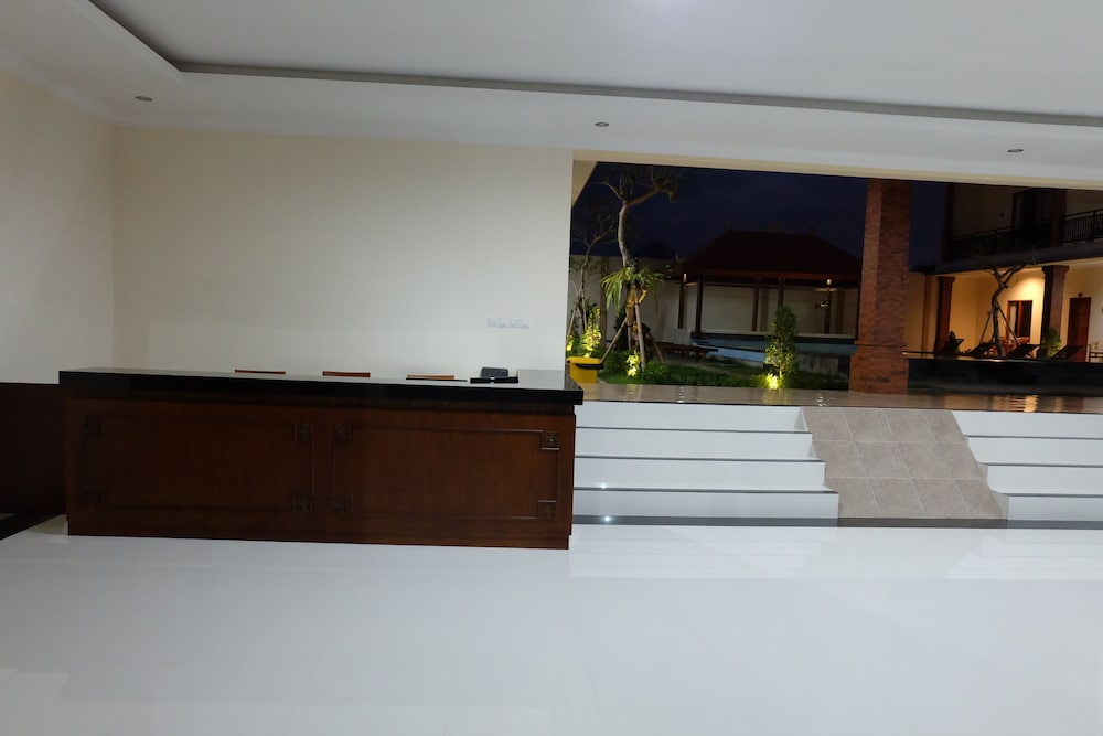 Tom's Inn Pecatu