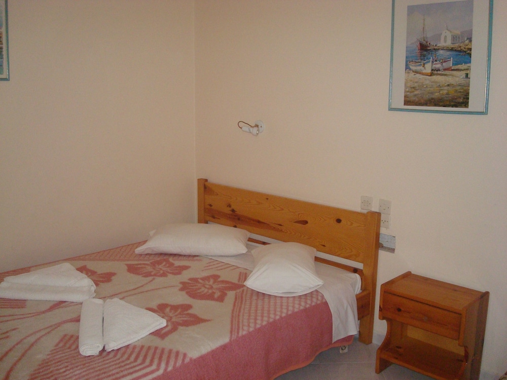 Polyxenis Rooms view 2