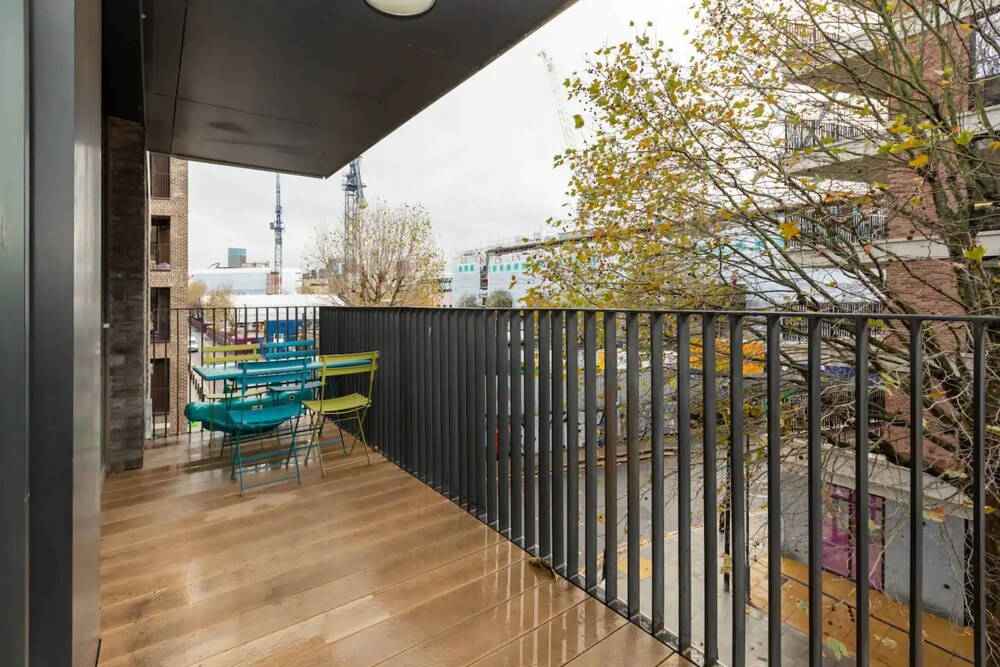 Modern Family Friendly 2 Bedroom Flat in Hackney Wick