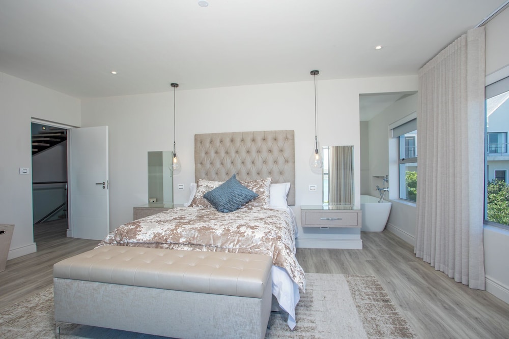 The View Langebaan with Heated Pool