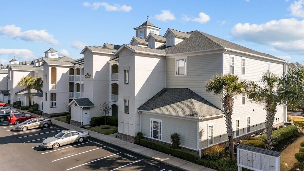 World Tour 306b 3 Bedroom Condo