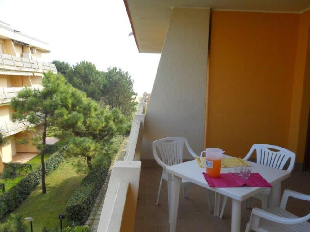 Modern Flat With Terrace - Beahost Rentals photo 4
