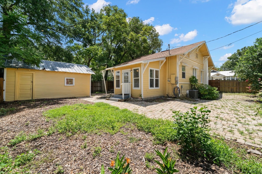 NEW Lakeland Landing Cute Bungalow by Downtown
