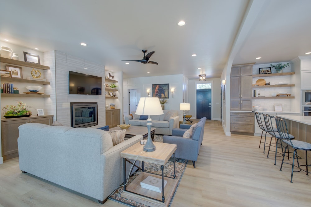 Red Lodge Home w/ Private Hot Tub & Fire Pit!