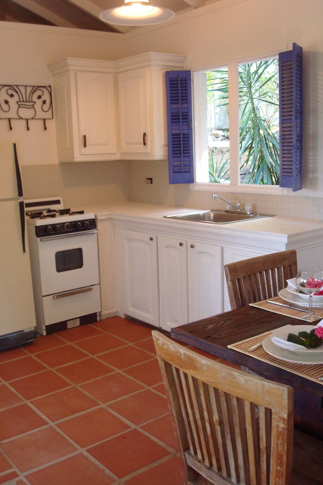 Galley Bay Cottages - Property Image 16