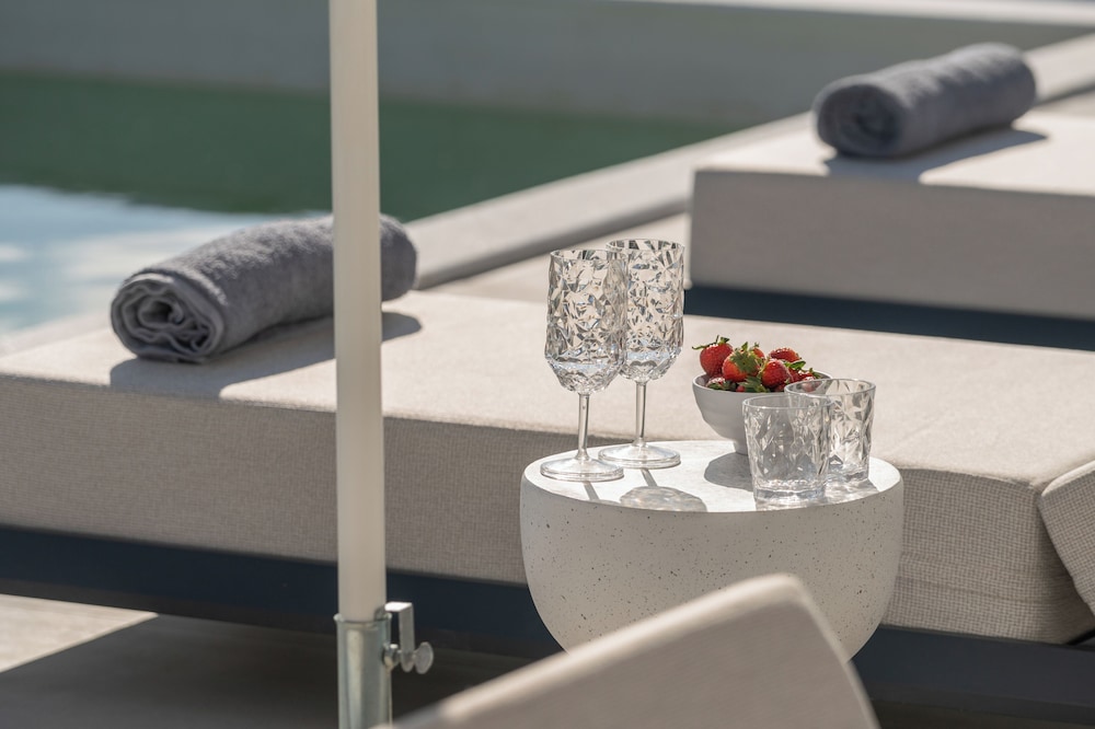 AVERA VILLAS