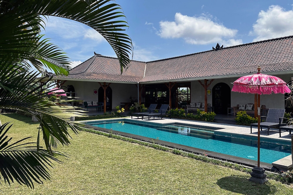 Devi's Place