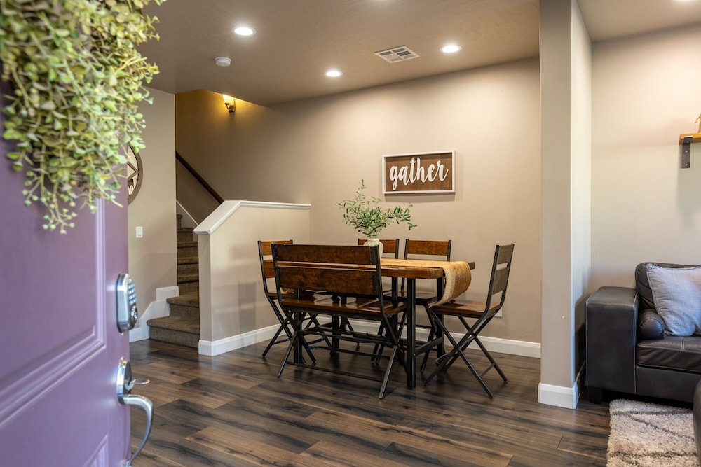 Sand Cove 3 Bedroom Townhouse