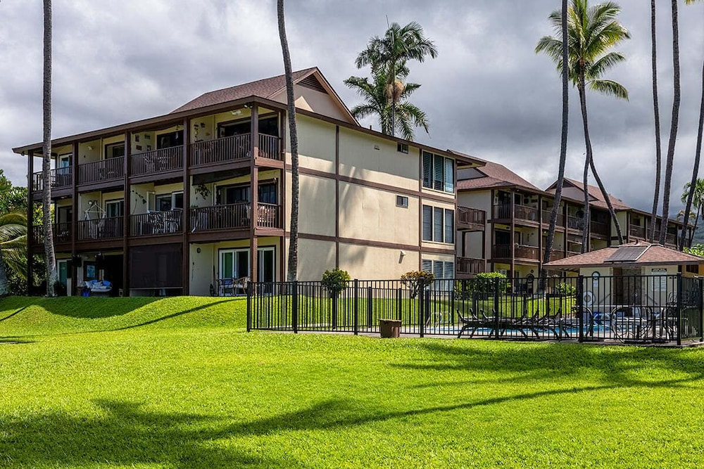 Ocean Front! - Second Floor With AC & Lanai! - Vrkcv