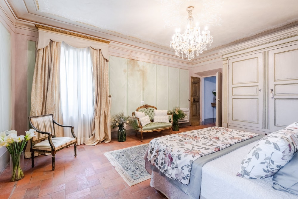 Villa Antica in Lucca