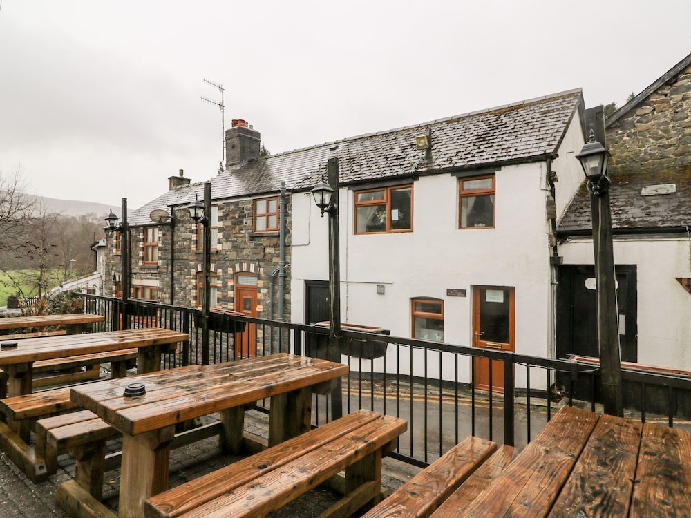 Triangle Inn Coachouse