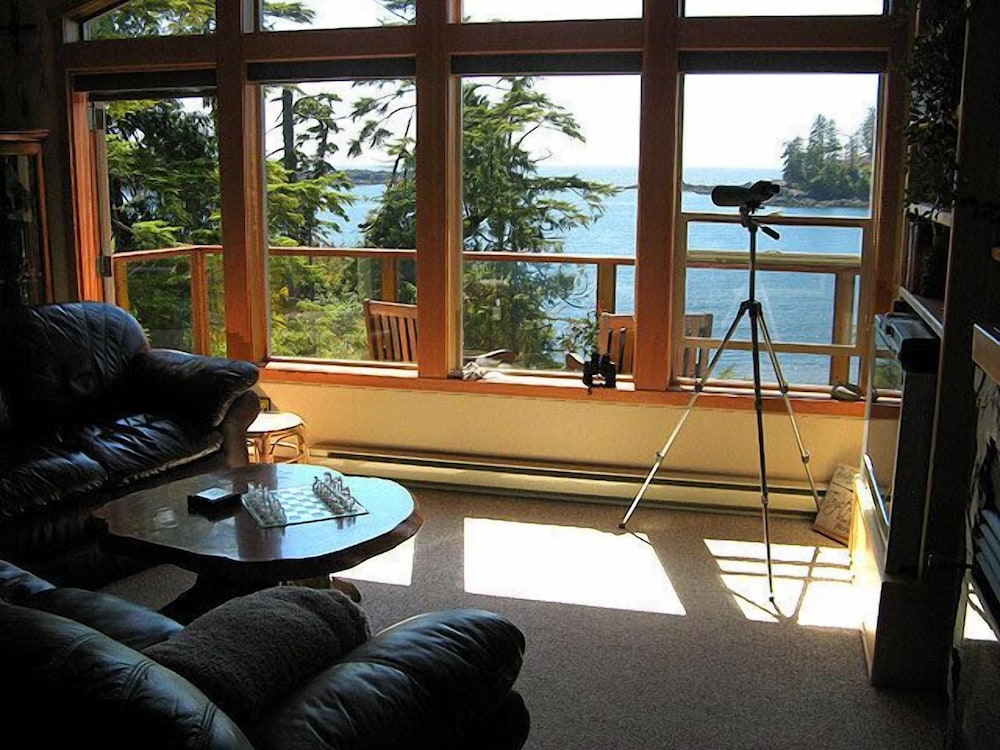Reef Point Oceanfront B & B