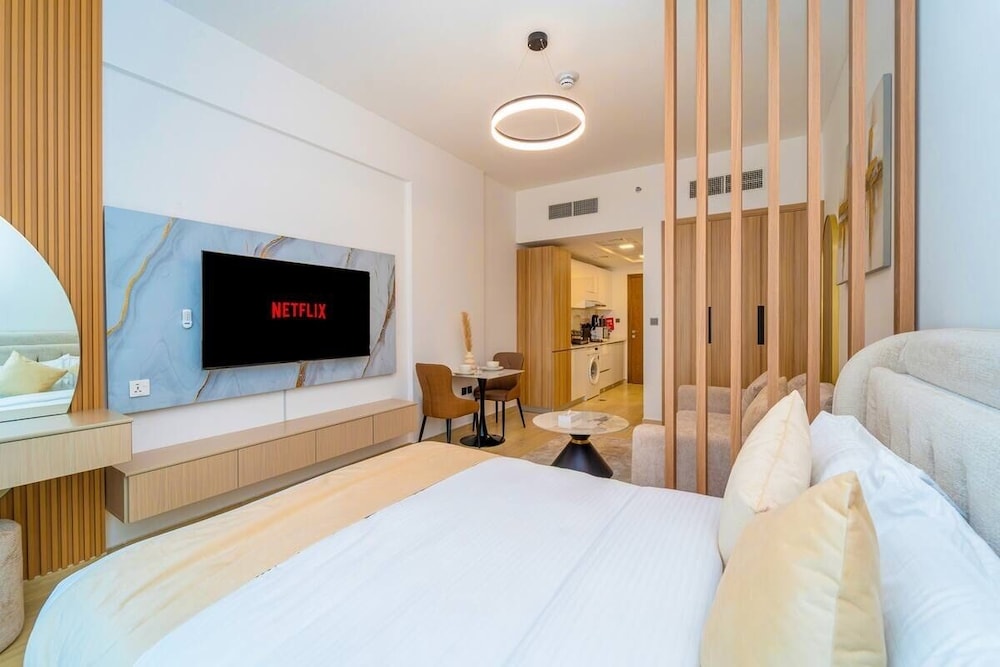 Elysee III by Pantheon Development