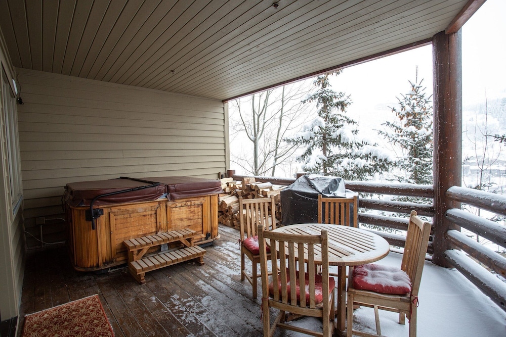 Trail's End Lodge at Deer Valley Resort - Two Bedroom Residence with Spa #403 2 Condo