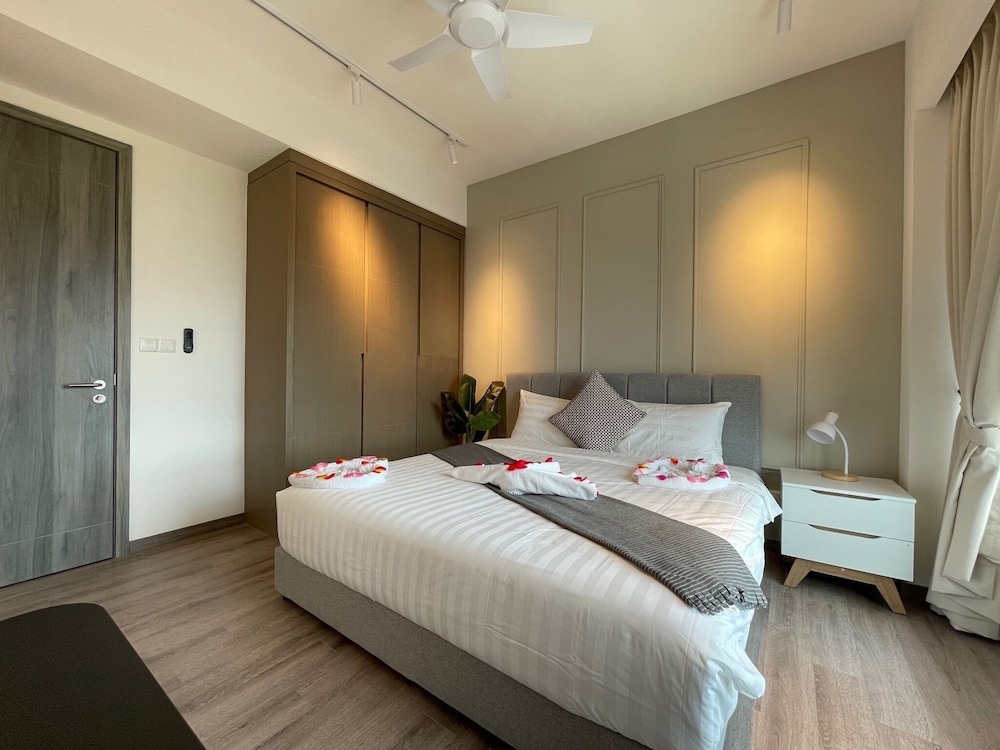 Agile Residence TRX by Isabella