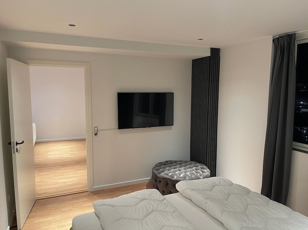 Maison Nord 6 min from Airport & Sleep 6