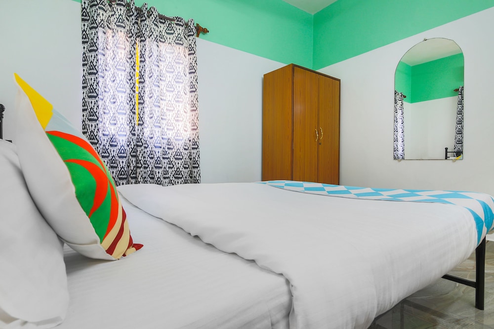 OYO 23755 Home Luxurious 4BHK Anjuna
