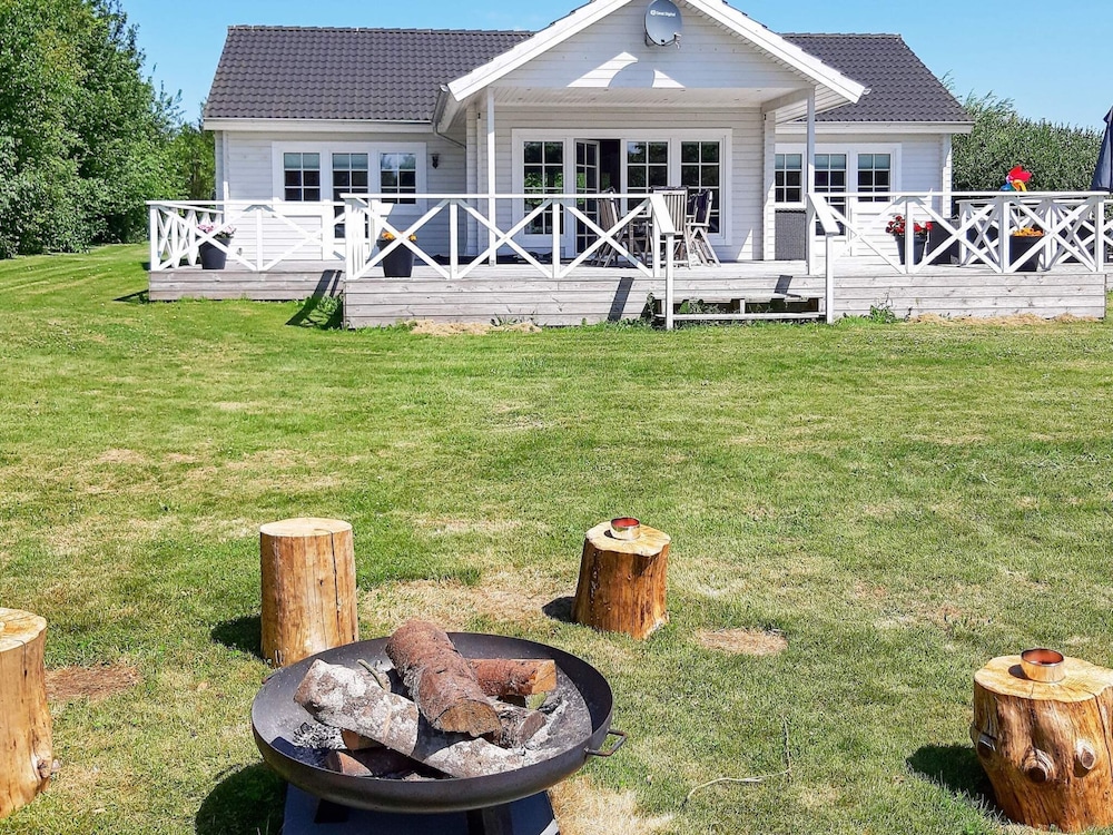 Modern Retreat at Knud Strand - By Traum Ferienwohnungen