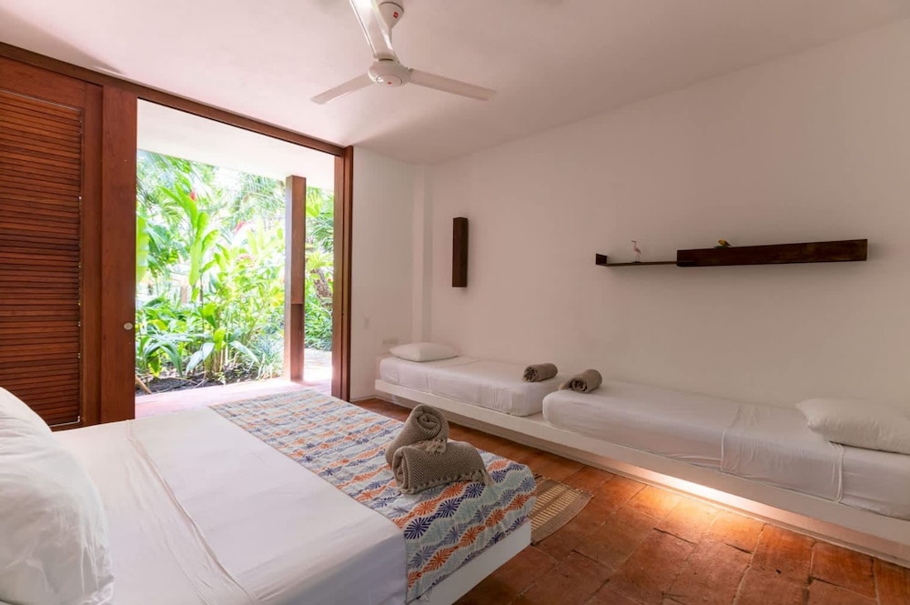 Atonishing 5BR Villa at Mesa de Yeguas
